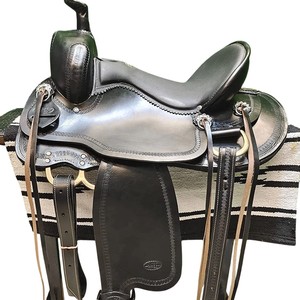 Selle Western en cuir faite main sur mesure avec arceau en bois, décorations florales, assise profonde confortable et quincaillerie en acier inoxydable - Product Image 1