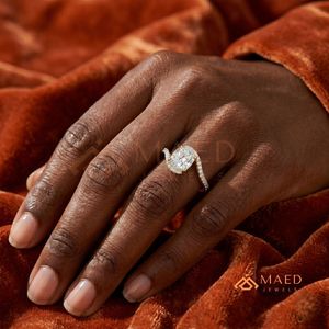 14K/18K Gold Round Cut Engagement <b>Ring</b> with Wave <b>Split</b> Shank & Pavé Halo Diamonds | Luxury Wedding <b>Ring</b> for Women - Product Image 4