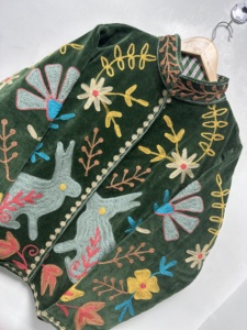 Chaqueta Bomber Unisex de Manga Larga, 100% Algodón Ecológico, Reversible, con Bordado Floral Hecho a Mano, Diseño de Conejo, Arte Folclórico Suzani - Product Image 4