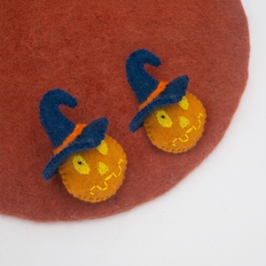 Set de Regalo de Decoración Rústica de Halloween: Calabaza de Fieltro y Lana con Sombrero de Bruja, Adorno Espeluznante y Adorable para Adultos, Venta al por Mayor - Product Image 4