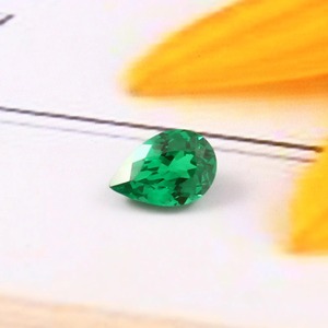 Piedras Preciosas Sueltas de Laboratorio con Corte Esmeralda y Corte Pera de Columbia, Tamaños, Formas y Efecto de Color/Brillo Personalizables - Product Image 4