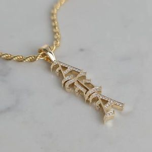จี้ห้อยคอแบบยูนิเซ็กซ์ ดีไซน์เฉพาะตัว ทำจากเงินแท้ 925 ชุบทอง ประดับเพชรโมอิสซาไนต์ รูปตัวอักษรแบบแร็ปเปอร์ สลักชื่อได้ตามต้องการ คุณภาพสูง รับรองมาตรฐาน - Product Image 1