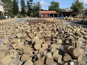 Cesta de almacenamiento de jacinto de agua tejida a mano, fabricante de Nhat Minh, accesorios de cocina y lavandería hechos a mano al por mayor - Product Image 6