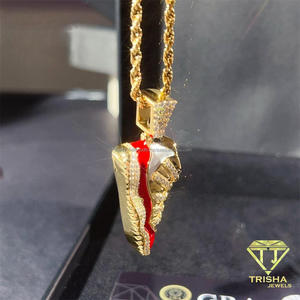 Pendentif en moissanite et diamant, style sneaker glacé, avec design de chaussure détaillé, en argent sterling 925 - Product Image 2