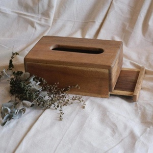 Boîte à mouchoirs en bois, porte-serviettes triangulaire, décoration de table rustique, logo personnalisé pour la maison, le bureau, la salle à manger - Product Image 5