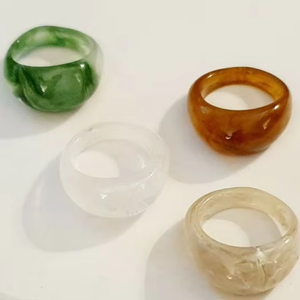 Anillos de Dedo de Resina con Logotipo Personalizado, Forma Redonda, Joyería de Moda Hecha a Mano de Alta Calidad para Hombres y Mujeres, Precio al por Mayor - Product Image 1