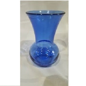 Vase en résine artisanal MOON RISE CRAFT, style Art déco moderne, durable, écologique, noir brillant irrégulier avec touches dorées, pour présentation florale sur table - Product Image 2