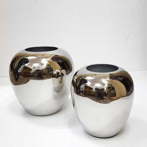 แจกันทรงกลมโลหะเงา ขัดเงา ดีไซน์ทันสมัย คุณภาพเยี่ยม ชุด 2 ใบ แจกันดอกไม้ตกแต่งบ้านสุดหรู - Product Image 1