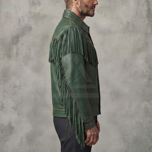 Chaqueta de cuero con flecos para hombre, estilo vaquero occidental, con patrones decorativos en relieve, para uso casual y al aire libre. - Product Image 6
