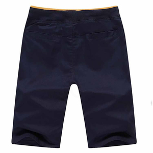 Pantalones cortos tipo bermuda de algodón de color liso para hombre con cordón en la cintura y bolsillos, estilo casual, corte de tiro medio - Product Image 2