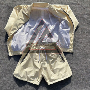 Ensemble de jogging d'été respirant en polyester 100 %, coupe-vent unisexe à fermeture éclair deux pièces avec short, couleur personnalisable - Product Image 5