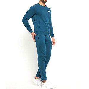 Conjunto Deportivo Moderno para Hombre para Uso Diario con Sensación Ligera, Diseño Relajado y Apariencia Elegante - Product Image 3