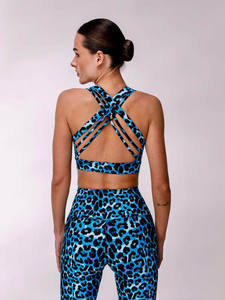 Soutien-gorge push-up sans coutures et sans dos, ajustable, pour le fitness et le yoga, avec dos en V et effet froncé, pour femmes - Product Image 4