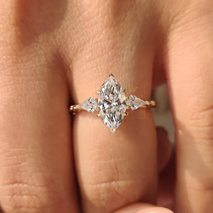 Anillo de Moissanita con Corte Marquesa y Diseño Floral, Plata de Ley 925 con Baño de Rodio, para Compromiso, Boda, Aniversario, Lujoso para Mujer - Product Image 5