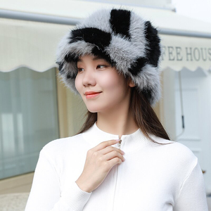 Chapeau de pêcheur en fausse fourrure style Europe-Amérique Automne-Hiver 2024, mode, chaud, couleur assortie, plage, broderie à la main - Product Image 2
