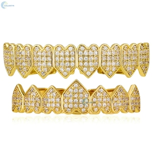 กริลล์ซเพชรโมอิสซาไนต์แบบกำหนดเอง VVS รูปหัวใจ ประดับเพชรโมอิสซาไนต์เต็มชิ้น ทองคำแท้ 14K เครื่องประดับฮิปฮอป ผ่านการทดสอบเพชร - Product Image 2