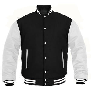 Blouson universitaire unisexe personnalisé en laine polaire épaisse, noir et blanc, avec col montant et motif gaufré, idéal pour l'hiver – Vente en gros - Product Image 5