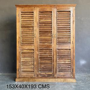 La Mejor Colección de Armarios de Madera Maciza de 3 Puertas Tallados, Arte Antiguo del Himalaya - Product Image 1