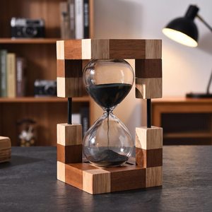 Sablier en bois poli rose et noir de qualité supérieure, fait main, élégant et ancien, en vente à bas prix - Product Image 1