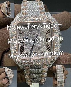 Montre de luxe en or rose avec boîtier carré en acier inoxydable et bracelet en moissanite, résistante à l'eau jusqu'à 10 bars - Product Image 3