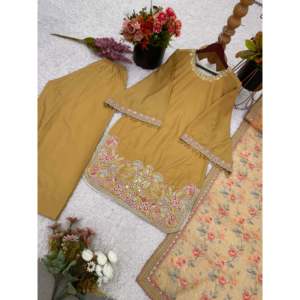 Hermoso conjunto de traje de fiesta para mujer con trabajo de secuencia bordada - Product Image 6