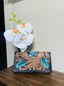 ใหม่จริงHandcrafted TooledหนังBifold Clutchesผู้หญิงออกแบบกระเป๋าสตางค์ร้อนขายTooledหนังที่ไม่ซ้ํากันสไตล์กระเป๋าสตางค์ - Product Image 3