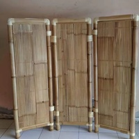 Treillis et portes de clôture en bambou de Bali de haute qualité Cadre en bois personnalisable Conception unique pour le prix de protection en plein air et agricole