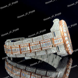 Reloj de Moda para Hombre con Diamantes Moissanite, Acero Inoxidable, Esfera Bicolor, Cristal Azul, Anillo GMT, Diseño de Brazalete Totalmente Adornado con Piedras - Product Image 3
