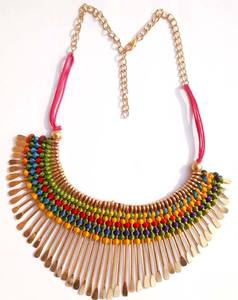 Collar de cuentas de hilo de Metal chapado en oro de joyería de moda de calidad superior para mujer Uso de fiesta disponible a precio asequible - Product Image 1