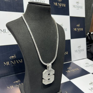 จี้เพชรทรงตัวอักษร S ประดับเพชร VVS คุณภาพเยี่ยมจาก MUNJANI IMPEX ได้รับการรับรองจาก IGI เหมาะสำหรับผู้ชาย ทำจากเงินแท้ 925 ชุบทอง ดีไซน์หรูหราสไตล์ฮิปฮอป - Product Image 6