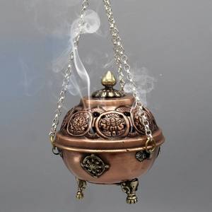 Brûleur d'encens traditionnel en laiton Dhuni pour la cérémonie de Pooja, idéal pour la vente en gros, les marchés, les restaurants, les hôtels et la décoration intérieure. - Product Image 4