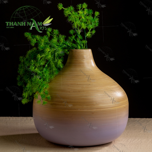 Vase Whisper en bambou pour la décoration intérieure vibrante, récipient écologique fait à la main pour l'affichage de table et les arrangements floraux élégants - Product Image 1
