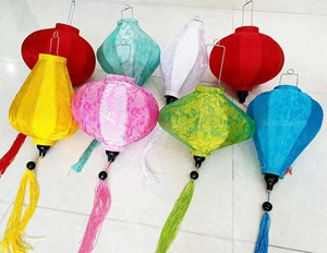 ผู้ผลิตจำหน่ายโคมไฟไหมเวียดนาม โคมไฟไหมโครงไม้ไผ่ โคมไฟไหมตกแต่ง สำหรับให้แสงสว่างในร้านอาหาร - Product Image 6