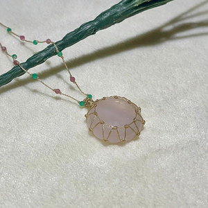 Collier pendentif bohème fait main en perles d'eau douce certifiées IGI, plaqué platine, vente en gros - Product Image 3