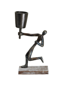 Portacandele Vintage in Alluminio Finitura Bronzo - Statuetta Artigianale Industriale a Forma di Portacandele su Base in Legno Rustico - Product Image 3