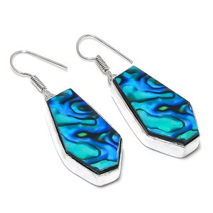 Boucles d'oreilles unisexes vintage faites à la main en argent plaqué, avec pierres hexagonales turquoise en forme de cercueil serties clos, idéales comme cadeau - Product Image 1