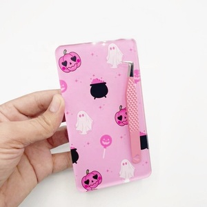 Limpiador de Pinzas de Acrílico para Pestañas - Diseño Personalizado Color Rosa Halloween, Disponible para Profesionales - Product Image 1
