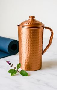 Ensemble de carafes en cuivre pour tournage publicitaire, accessoire de style, service d'eau, ensemble métallique avec verres, durable, réutilisable, vaisselle de cuisine et de salle à manger - Product Image 3