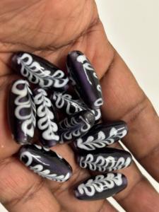 Hand crafted purple <b>glass</b> feather pattern trade beads with artisan <b>charm</b> ideal for jewelry making fashion crafts and decor - Product Image 3