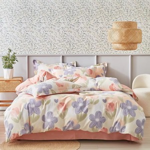 Parures de lit de luxe super chaudes avec motifs 3D de petites fleurs sculptées - Product Image 1