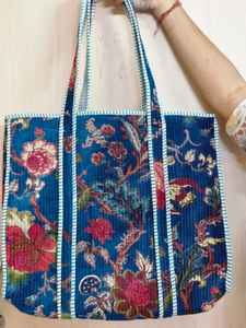 Bolso Tote Casual de Diseño para Mujer, Calidad Premium, Algodón y Terciopelo Acolchado, Patrón Floral Multicolor, Dos Asas, Cierre Abierto - Product Image 5