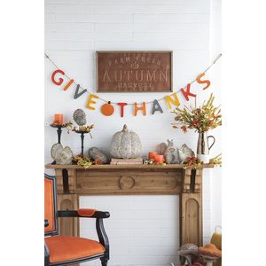 Ensemble de 2 bannières colorées « Give Thanks » de 68 pouces de long pour la décoration de la maison, la récolte, l'automne ou la table de Thanksgiving - Product Image 1