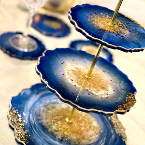 Soporte para pastel de resina con temática de olas oceánicas y playa. Soporte para pastel de resina hecho a mano para decoración de fiestas de cumpleaños, restaurantes y hogares. - Product Image 1