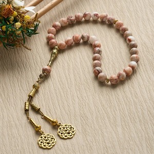 Perles de prière en résine faites à la main avec breloques nœuds dorés, chapelet religieux islamique pour usage spirituel, motif circulaire rond avec résine - Product Image 6