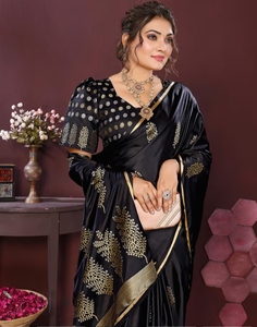 Sari Banarasi de Seda Satinada KV con Motivos Florales y Tejido Zari, con Blusa Sin Coser - Product Image 4