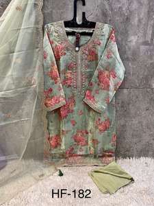 Ensemble Shalwar Kameez en organza imprimé de qualité supérieure avec bas en coton importé tenue élégante avec Dupatta assorti - Product Image 5