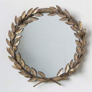 Moderna Corona de Eucalipto para Colgar en la Pared, Decoración de Guirnalda de Hojas Artificiales con Anillo de Metal Dorado, Arte de Pared para el Hogar de Primavera - Product Image 3