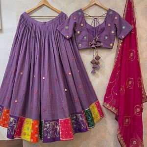 Lehenga Choli de Seda Romana con Bordado Aari y Espejos, de Secado Rápido, para Boda, con Elegante Dupatta de Georgette, de Royal Export Navratri - Product Image 4