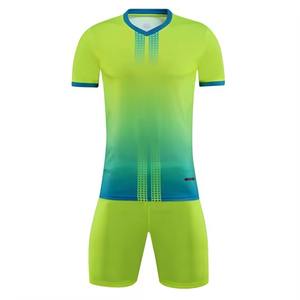 Tenue de football personnalisée, maillot de football par sublimation, ensembles d'uniformes d'entraînement de football - Product Image 1