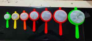 ที่กรองละเอียด Anax หลายขนาด – กระชอนไนลอนหลากสีสำหรับชา กาแฟ และการเตรียมอาหาร พร้อมด้ามจับที่จับง่าย - Product Image 4